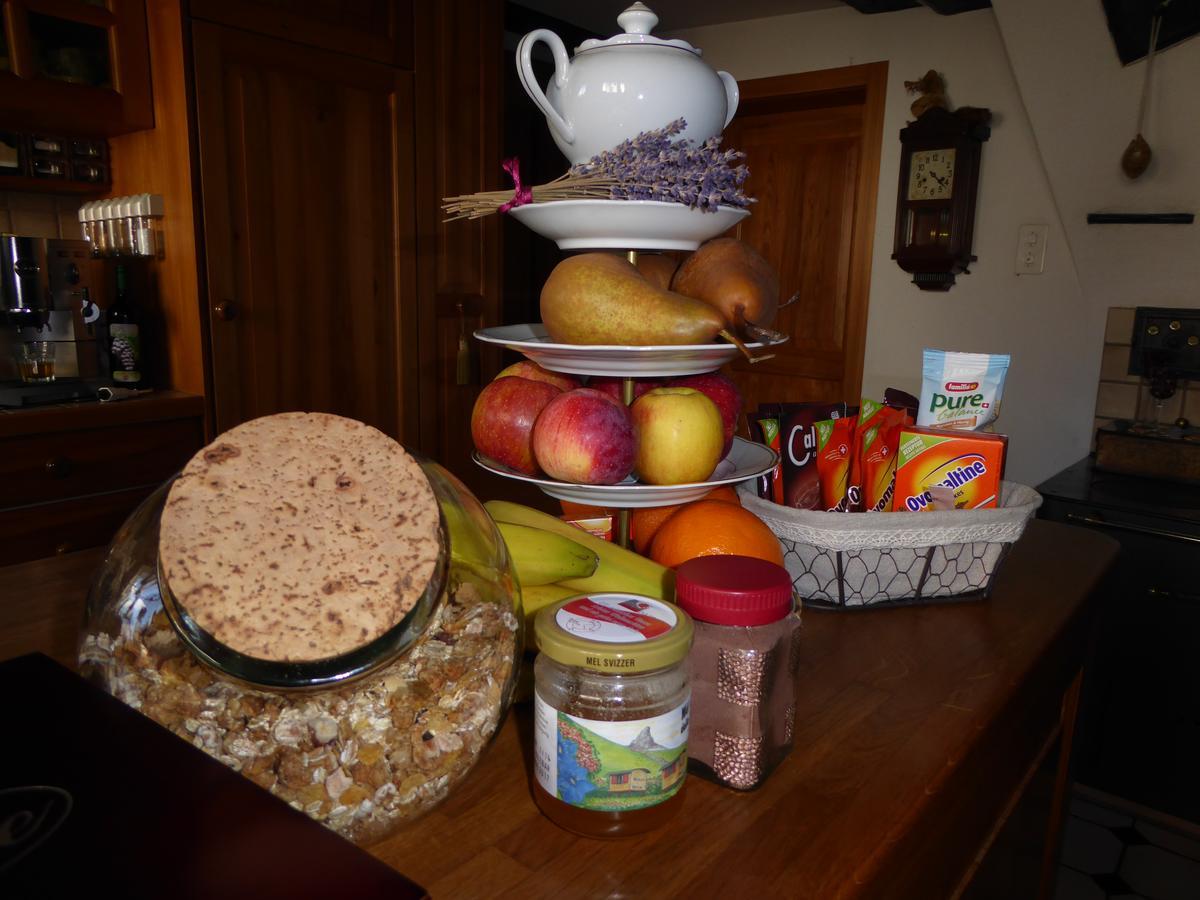 Bed & Breakfast Im Chellhof Benken  Esterno foto